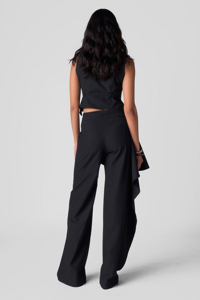 HILMA VEST TOP