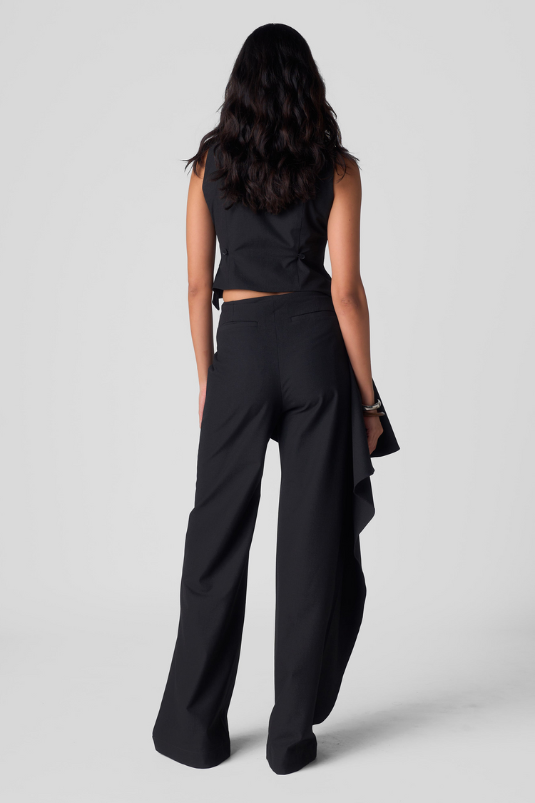 HILMA VEST TOP