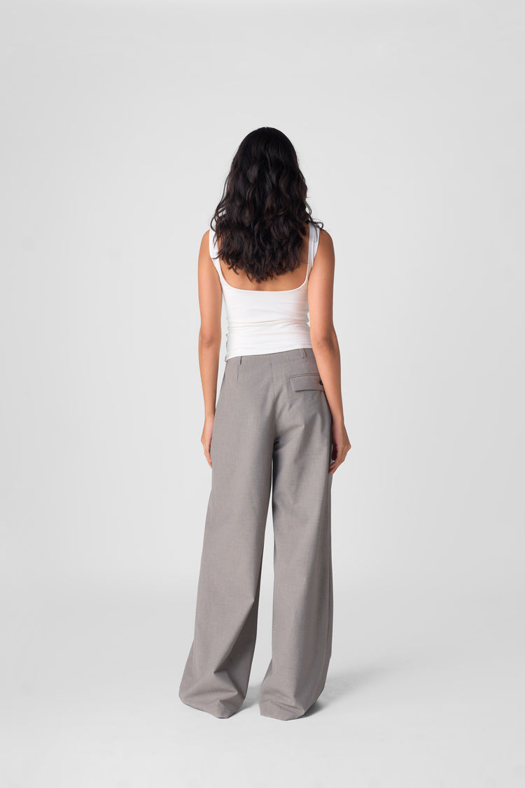 PLEATED WIDE LEG TROUSERS