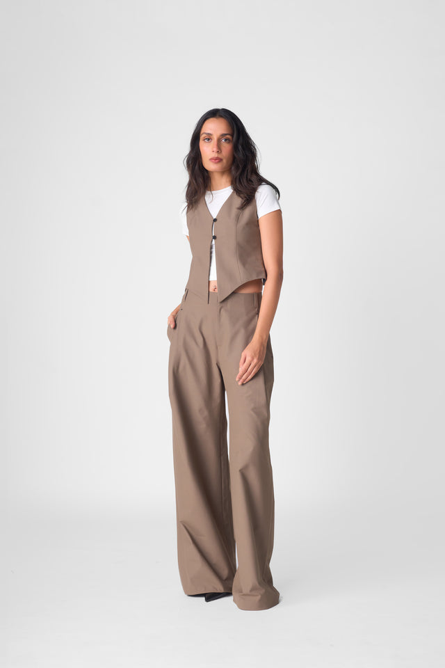 PLEATED WIDE LEG TROUSERS