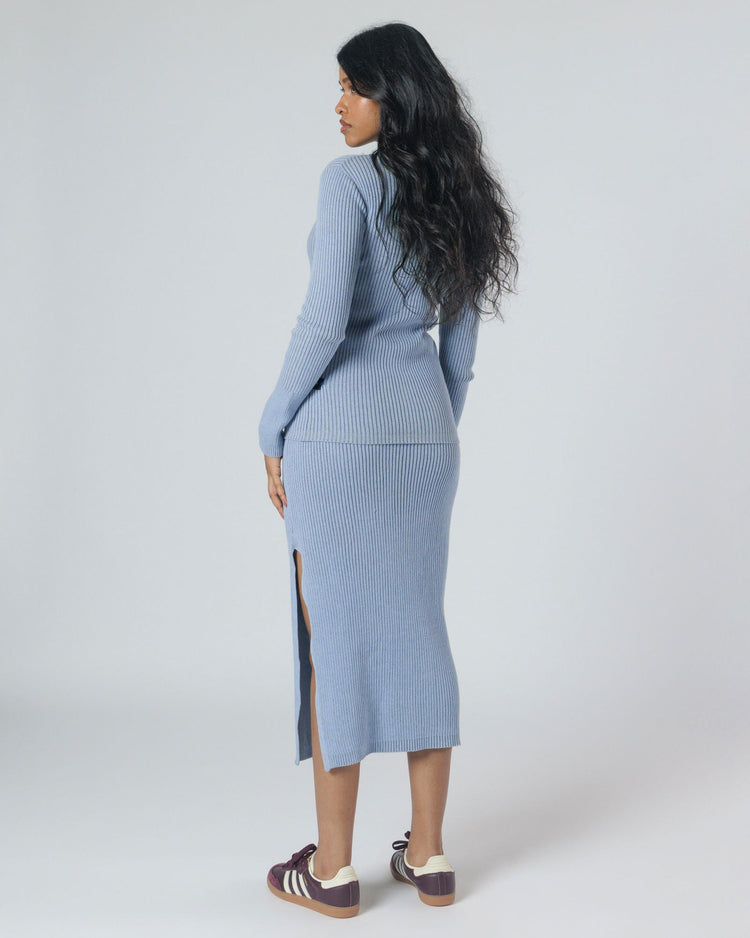 RIBBED BUTTON-UP